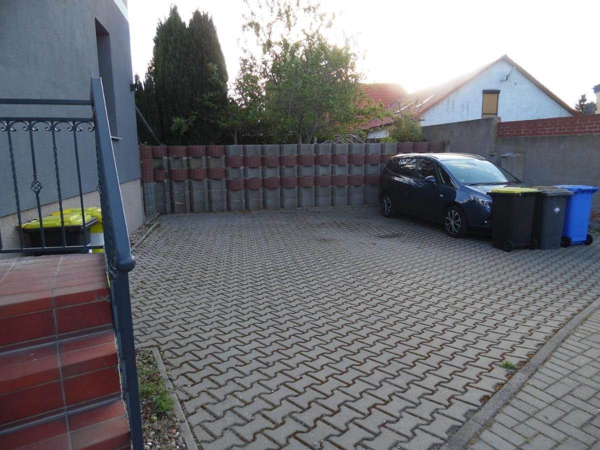 Gaestewohnung Mit Kueche Magdeburg An Der Elbe Buitenkant foto