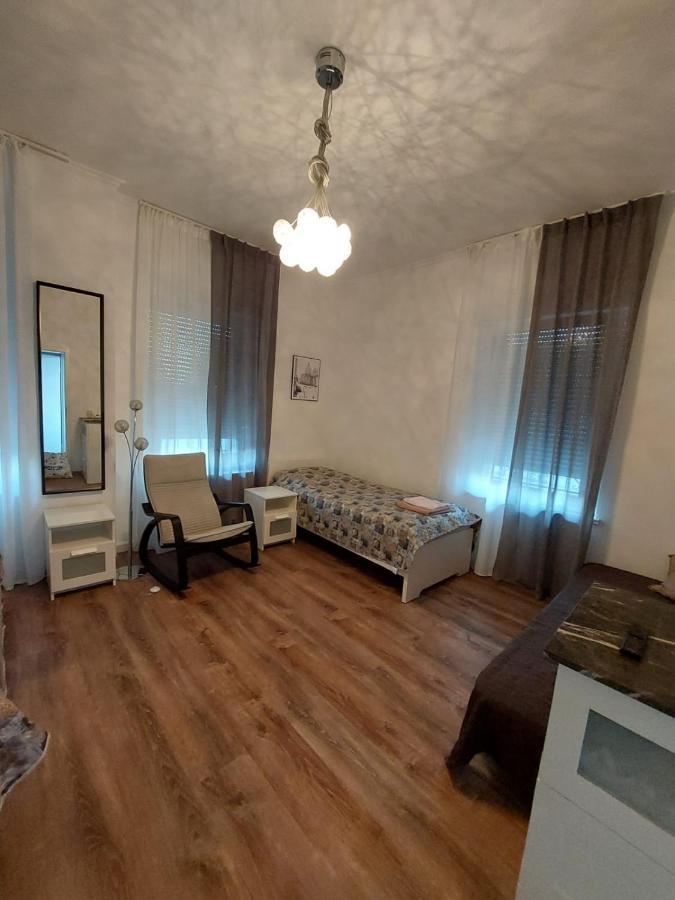 Gaestewohnung Mit Kueche Magdeburg An Der Elbe Buitenkant foto