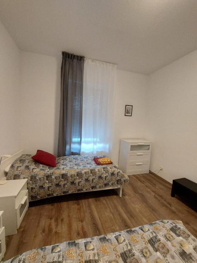 Gaestewohnung Mit Kueche Magdeburg An Der Elbe Buitenkant foto